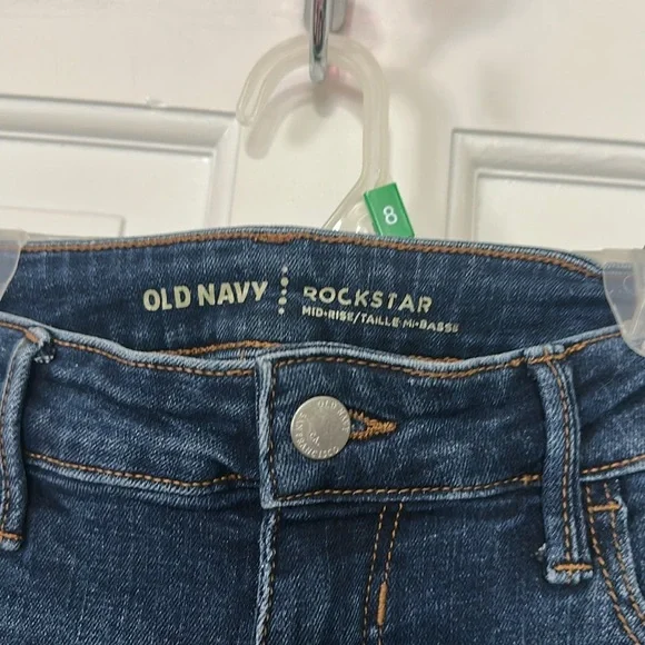 Old Navy rockstar mid rise, skinny jeans - Picture 2 of 3
